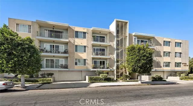 3695 Linden Avenue #9C, Long Beach, CA 90807