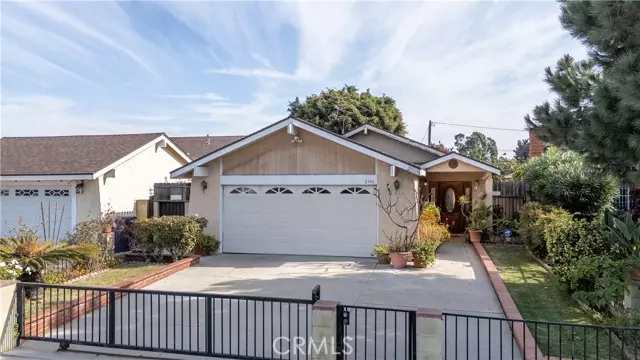 2346 Seabright Avenue, Long Beach, CA 90810