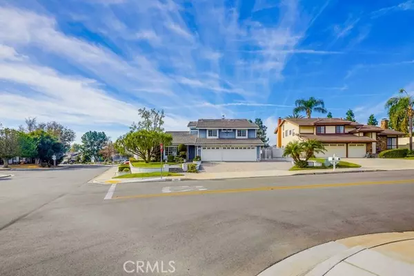 5695 Via Mariposa, Yorba Linda, CA 92887