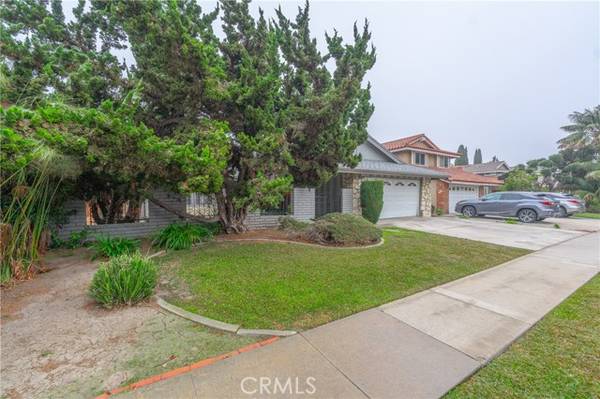 1418 W Carriage Drive, Santa Ana, CA 92704