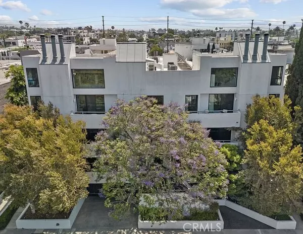 656 N West Knoll Drive #202, West Hollywood, CA 90069