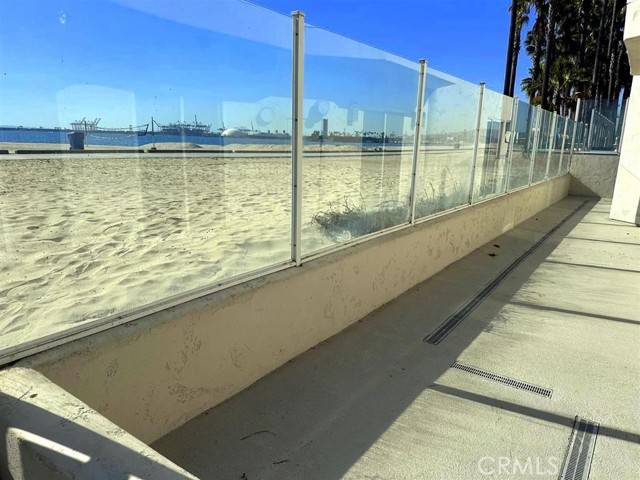 25 15th Place #101, Long Beach, CA 90802