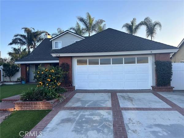 104 Princeton Circle, Seal Beach, CA 90740