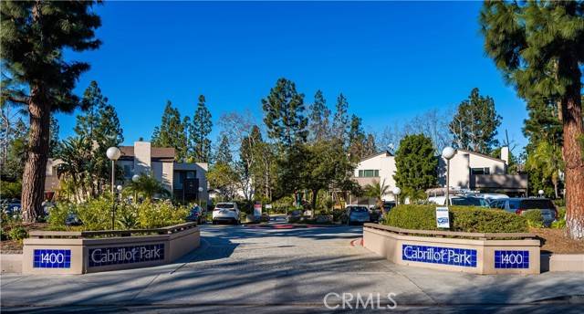 1360 Cabrillo Park Drive #F, Santa Ana, CA 92701