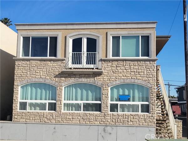 1319 Seal Way #D, Seal Beach, CA 90740