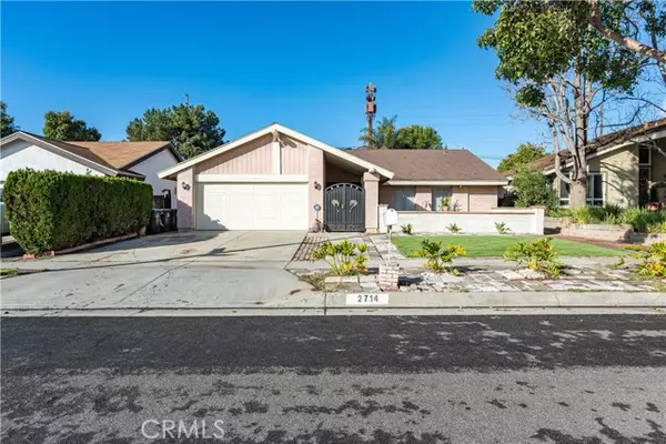 2714 S Deegan Drive, Santa Ana, CA 92704