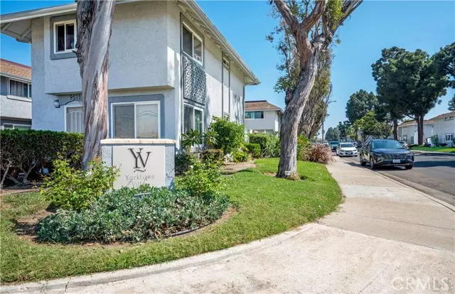 Huntington Beach, CA 92646,9506 Pettswood Drive #5