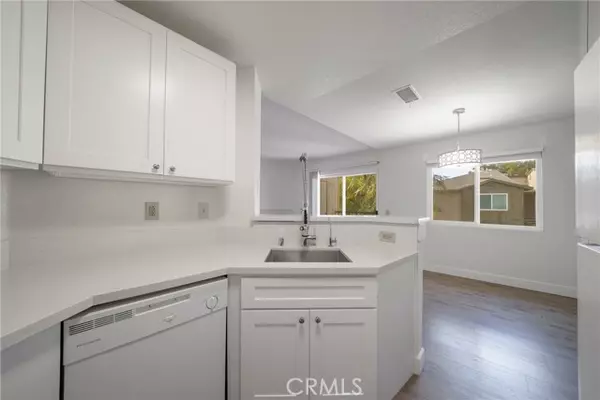 Corona, CA 92882,2608 Avenida Del Vista 202 #202