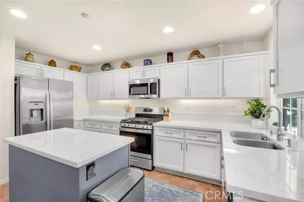 Brea, CA 92823,3607 Falcon Way