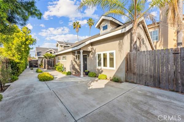 119 23rd Street #B, Costa Mesa, CA 92627