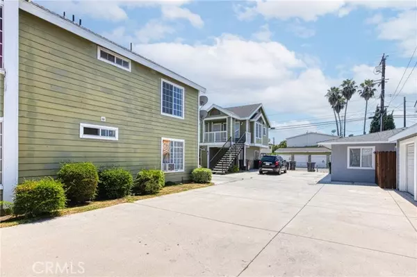 Fullerton, CA 92832,320 W Truslow Avenue #D