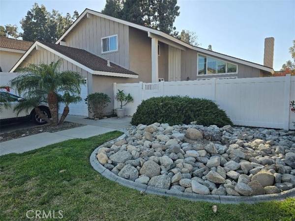 2626 S Everglade Street, Santa Ana, CA 92704