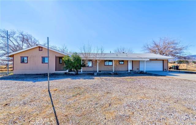 4491 Smoke Tree Road, Phelan, CA 92371