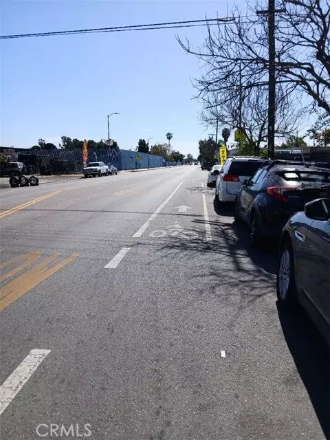 Los Angeles, CA 90061,10811 S San Pedro Street