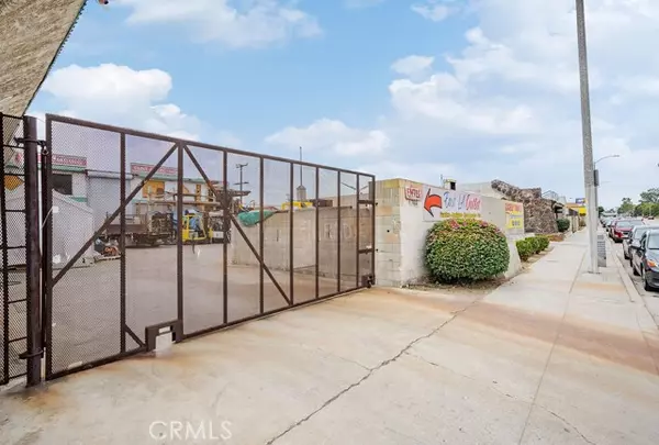 Los Angeles, CA 90022,4754 Floral Drive