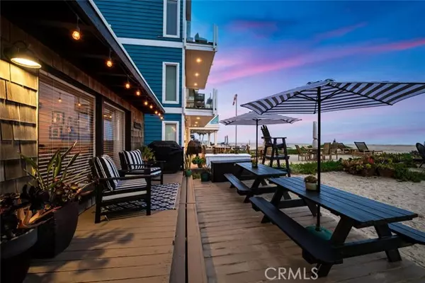 Surfside (seal Beach), CA 90743,27 A Surfside Avenue