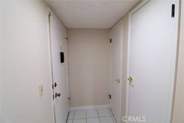 Orange, CA 92868,700 W La Veta Avenue #P15