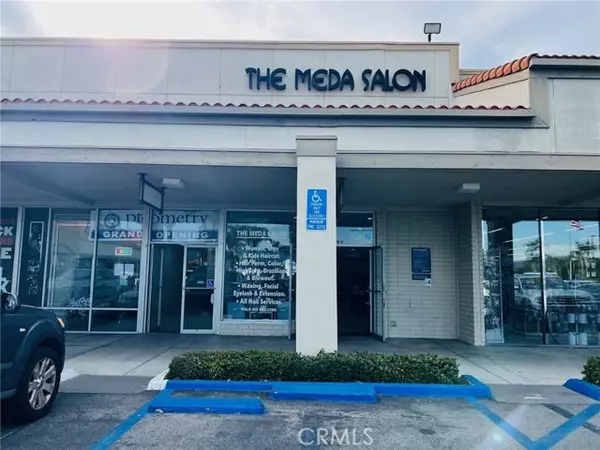 Tustin, CA 92780,528 E 1 st Street