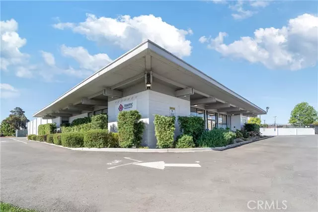 Oakland, CA 94621,8399 Edgewater Drive