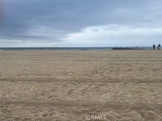Newport Beach, CA 92663,2710 W Oceanfront