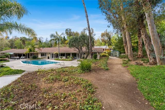 Tustin, CA 92705,9891 Deerhaven