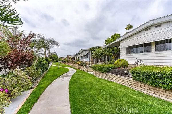 La Mirada, CA 90638,14046 Lake Crest Drive #76