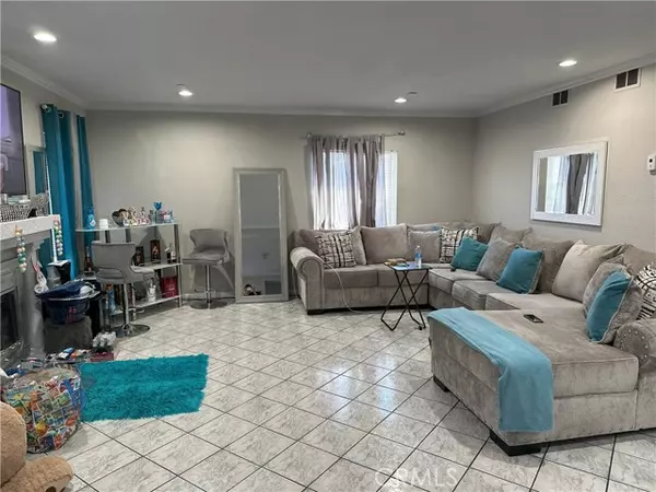 Los Angeles, CA 90044,7515 S Vermont Avenue