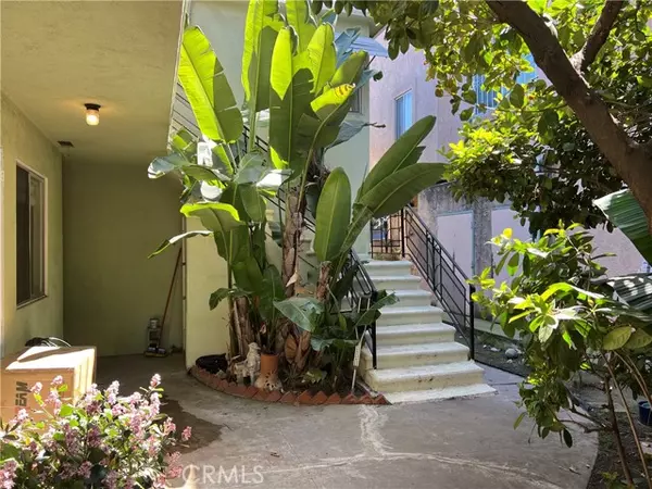 Long Beach, CA 90804,824 Redondo Avenue