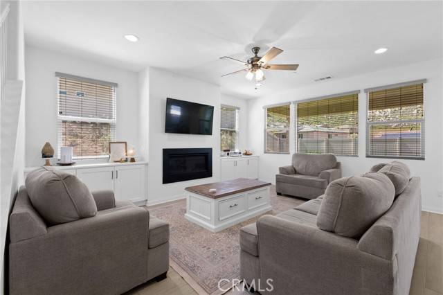 1087 Crownstone Lane, Hemet, CA 92545