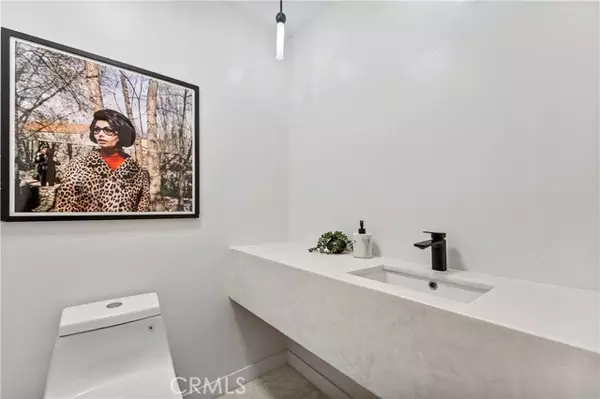 Sherman Oaks, CA 91403,3947 Sumac Drive