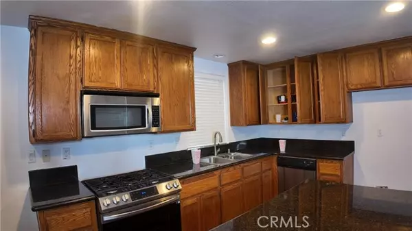 Colton, CA 92324,464 W E Street