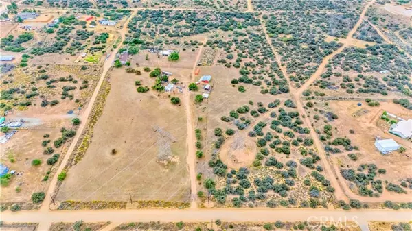 Phelan, CA 92371,8288 White Road