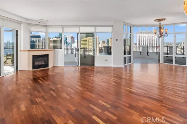 700 W Harbor Drive #2301, San Diego, CA 92101
