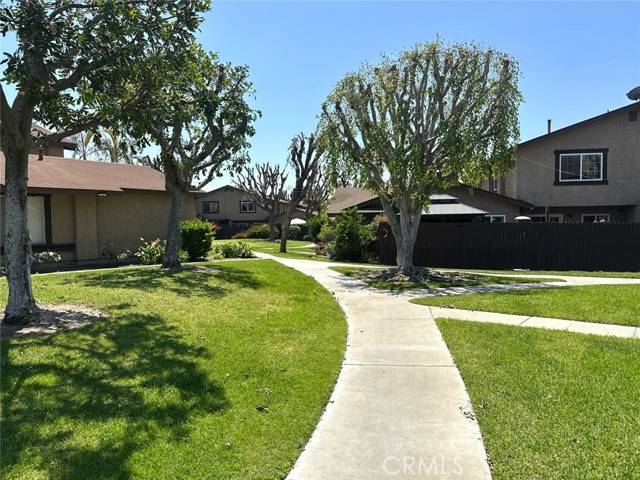 Paramount, CA 90723,8514 Elburg Boulevard #C