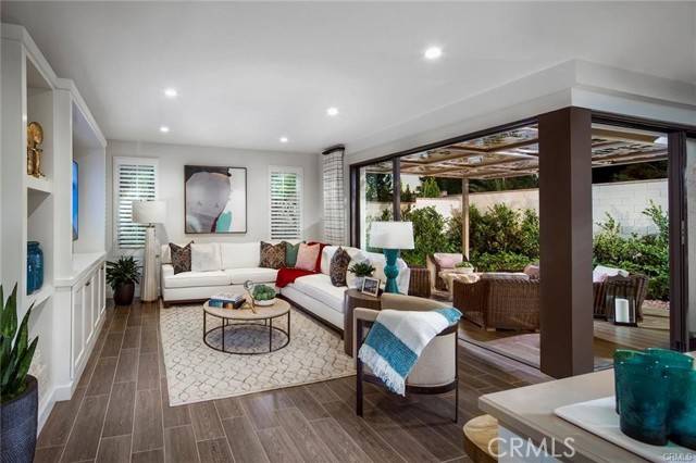 Irvine, CA 92602,205 Oceano