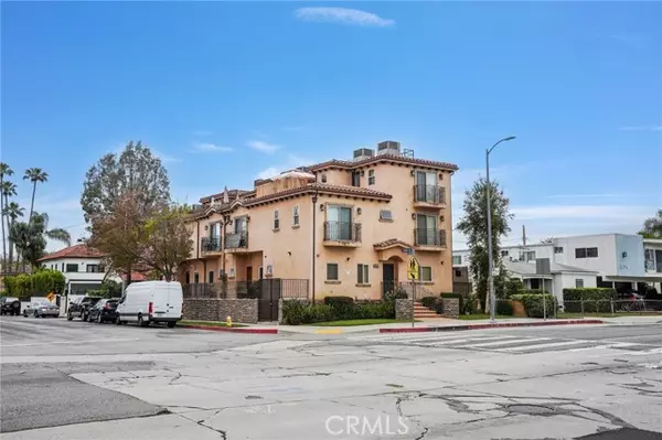 14702 Magnolia Boulevard #104, Sherman Oaks, CA 91403