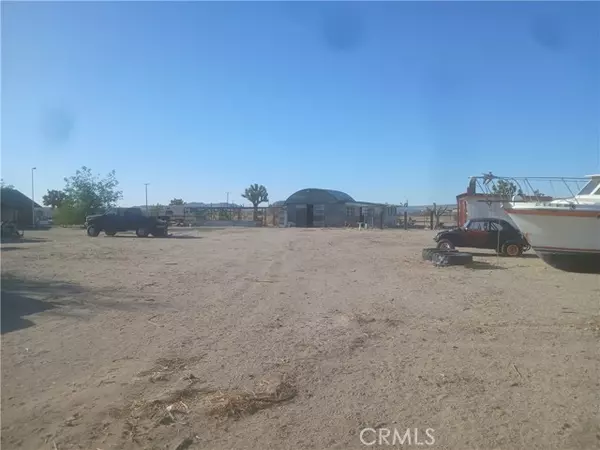 Adelanto, CA 92301,20321 Grey Mountain Road