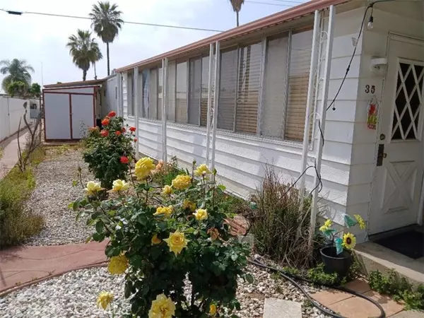 Yucaipa, CA 92399,13645 5th #35