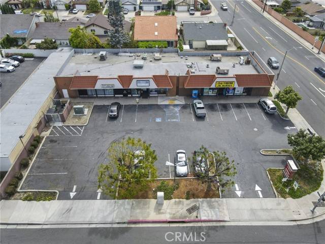 Lakewood, CA 90715,20942 Bloomfield Avenue