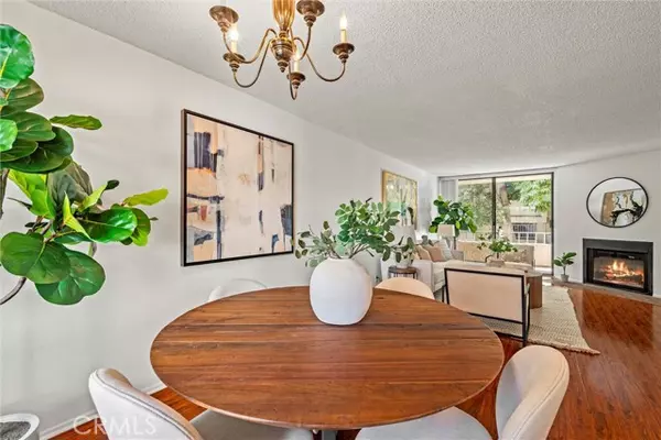 Los Angeles, CA 90042,4141 Via Marisol #215