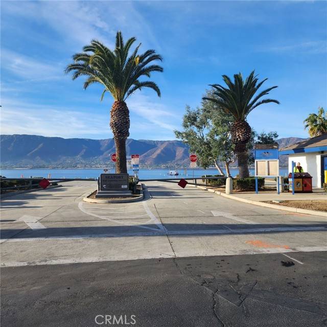 Lake Elsinore, CA 92532,0 lakeshore dr