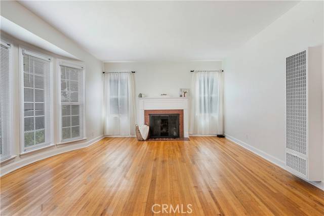 Los Angeles, CA 90066,12462 Short Avenue