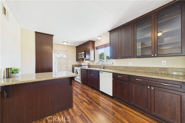 10002 Saint Elizabeth Circle, Cypress, CA 90630