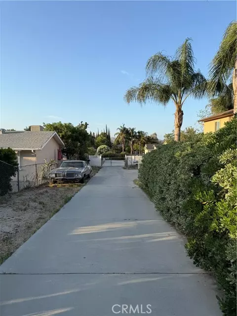 Lake Elsinore, CA 92530,15192 Laguna Avenue