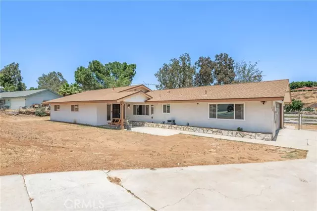 Jurupa Valley, CA 92509,5820 Avenue Juan Bautista