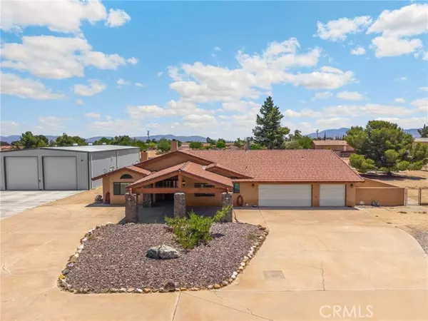 11915 Redwood Avenue, Hesperia, CA 92345