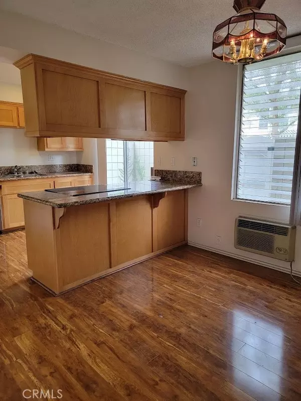 Tustin, CA 92780,1582 Mitchell Avenue