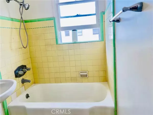 Long Beach, CA 90802,122 Elm Avenue #10
