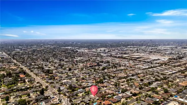 Orange, CA 92867,425 E Wilson Avenue