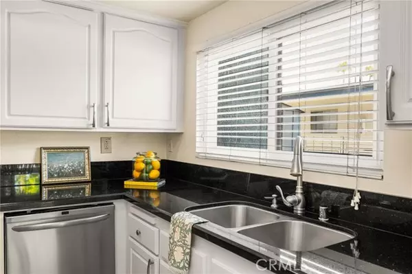 Long Beach, CA 90814,3600 E 4th Street #107